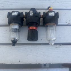 2x Brand New Parker Pneumatic Filter /Regulator, 