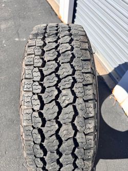 Single (1) LT 275 70 18 Goodyear Wrangler All Terrain Adventure tire
