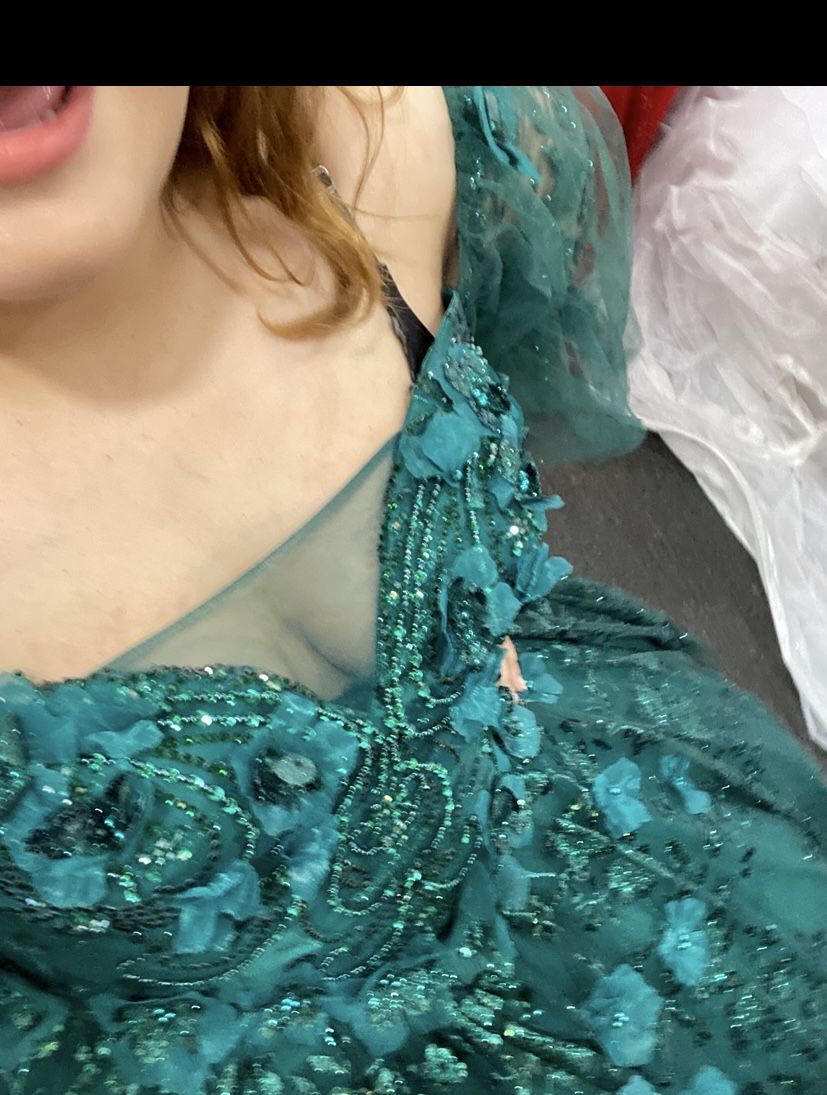 Emerald Green Quinceanera Dress Bundle