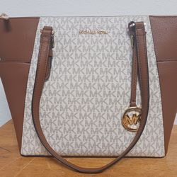 Michael Kors Charlotte Tote Vanilla