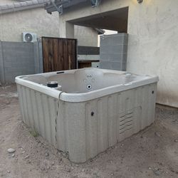 Free hot Tub