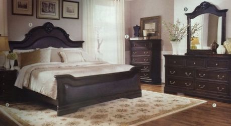 4 Piece Bedroom Set