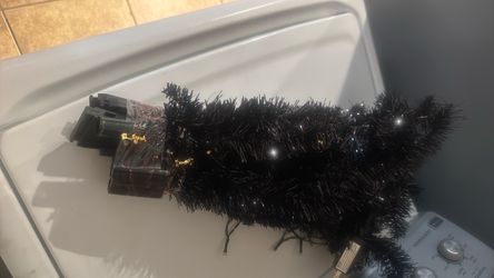 4 ft black Xmas tree