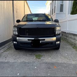 2011 Silverado Extended Cab 6.5’ Bed