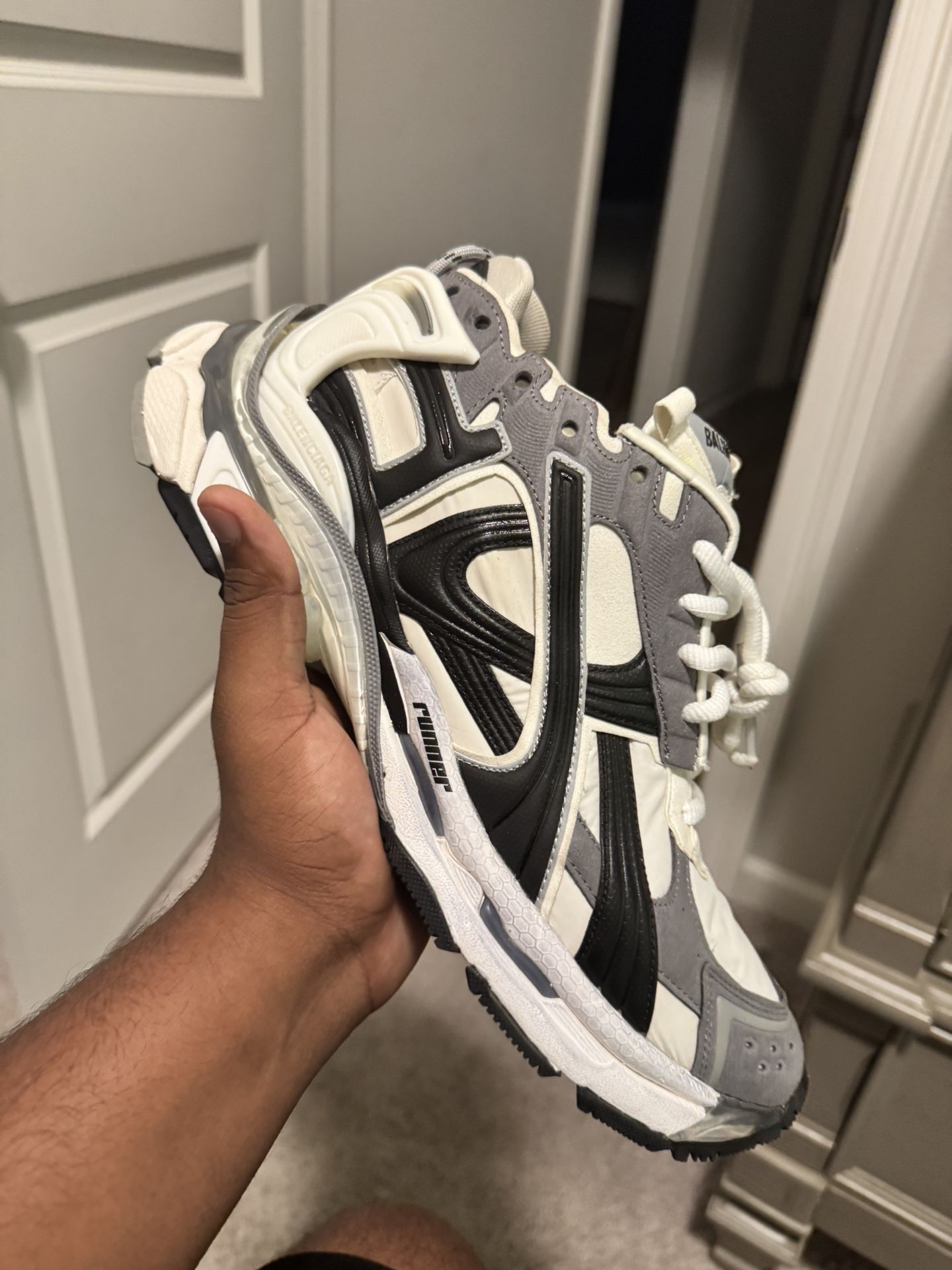 balenciaga runners