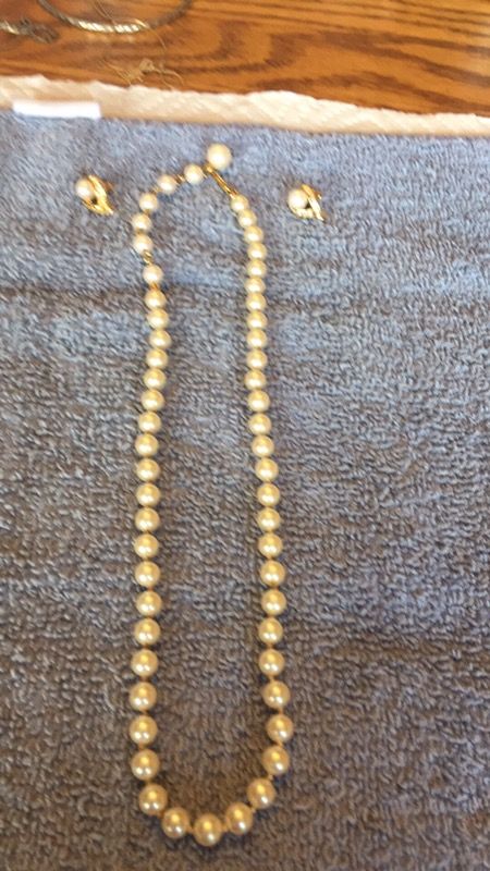 Pearl earrings and necklace set