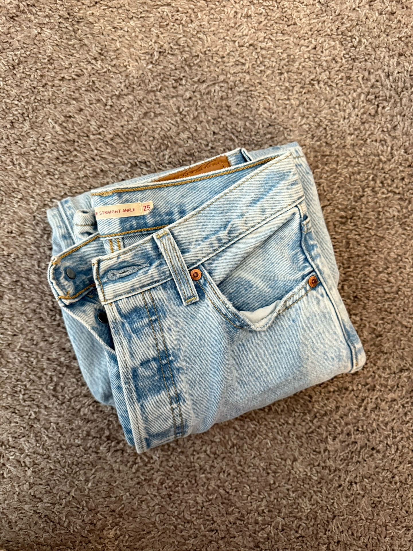 Levis Jeans