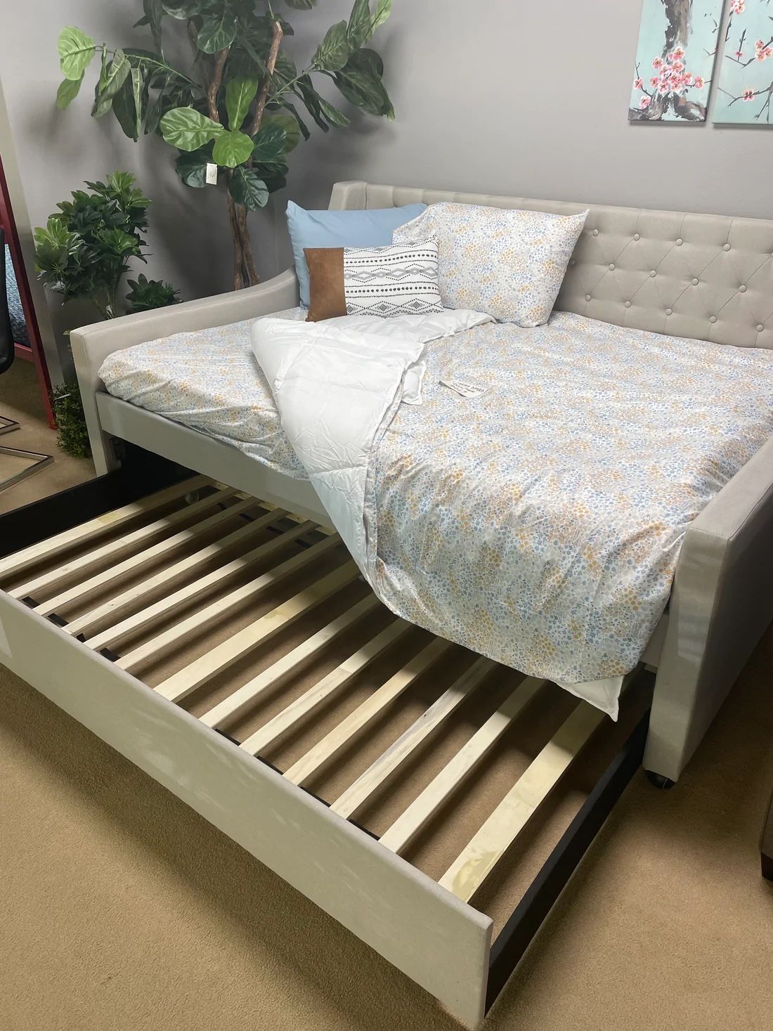 Same Day Delivery🌟Payment Options🌟Showroom 🌟 Upholstered Twin Daybed w/Twin Trundle Gray