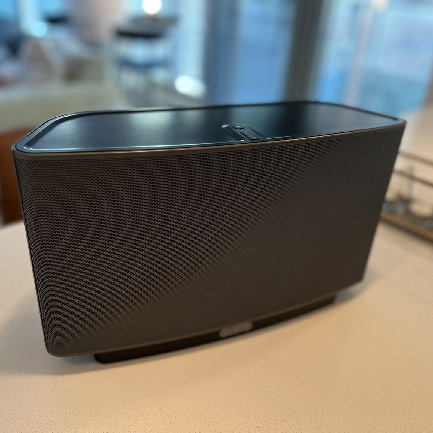 SONOS PLAY 5 GEN 1 WIRELESS MULTI ROOM SPEAKER (IE: SONOS S5) LIKE NEW CONDITION for Sale in Chicago, IL - OfferUp