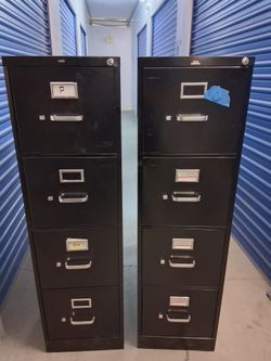 26 1/2 x 15 x 52 letter size metal file cabinet with key