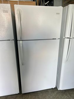 Frigidaire Refrigerator Top and Bottom White