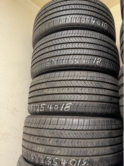 (4) 18” Goodyear 235/40/18 tires like new 95% tread