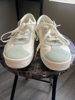 Van of the wall shoes  size 8 in women’s