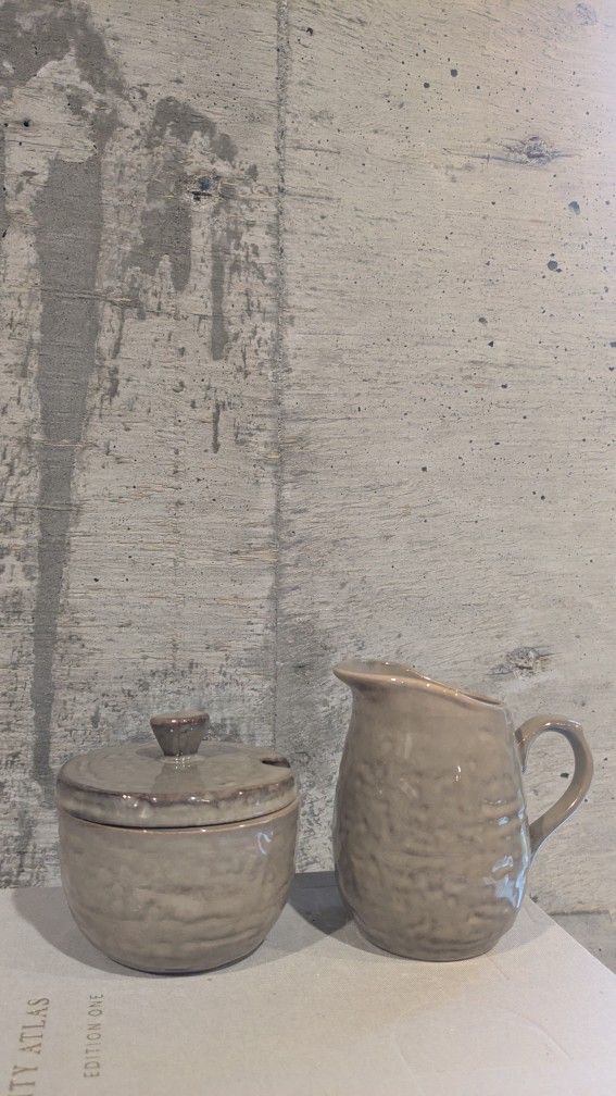 Ceramic Cream And Sugar Pots