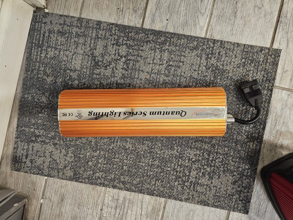 Quantum Series Lighting HPS/MH-1000W Digital Electronic Ballast Dimmable