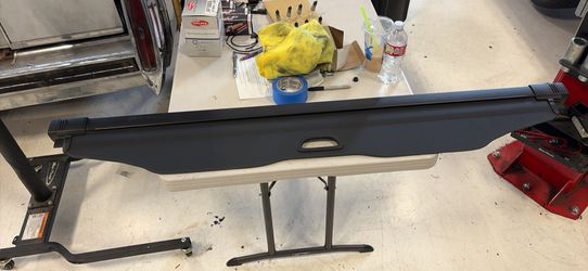 G wagon retractable trunk cargo cover