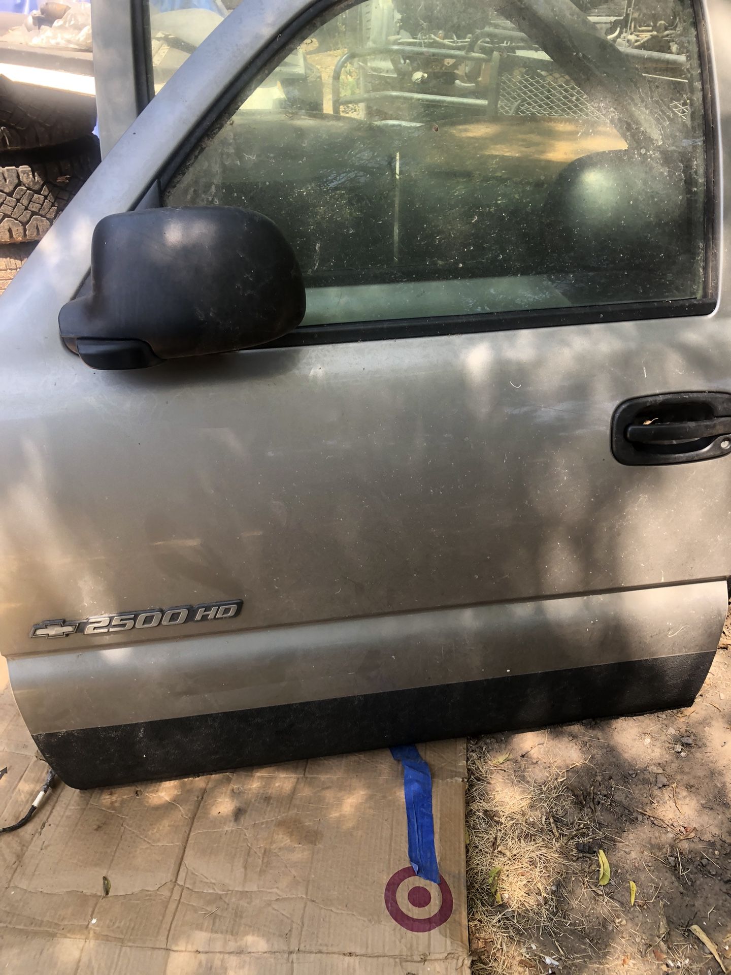 99 To 07 Silverado Front Doors.