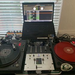 Vestax pdx d3 turntable setup serato complete and works great