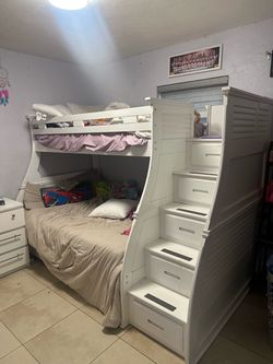 Bunk bed twin and full