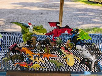25 Dinosaurs $30 For All