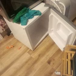 Apartment Refrigerator 