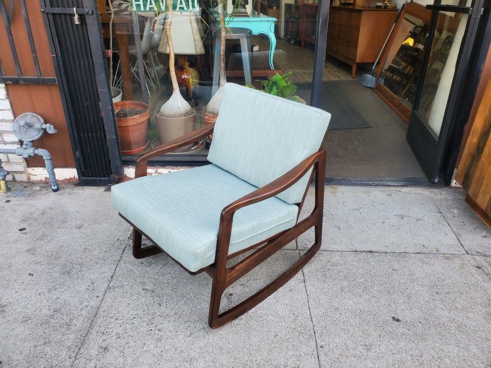 Mid-century Rocking Chair