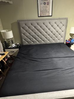 Free King Size Bed  Frame the footer And Header and everything still works however, when we move, somebody jerked it in the screw in the