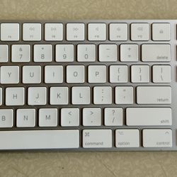 Apple Magic Keyboard With Number Pad 