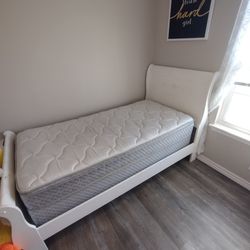 White Wooden Twin Bedframe