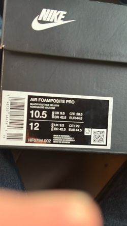 Nike Air Foamposite Pro Black/Voltage Yellow Size 10.5