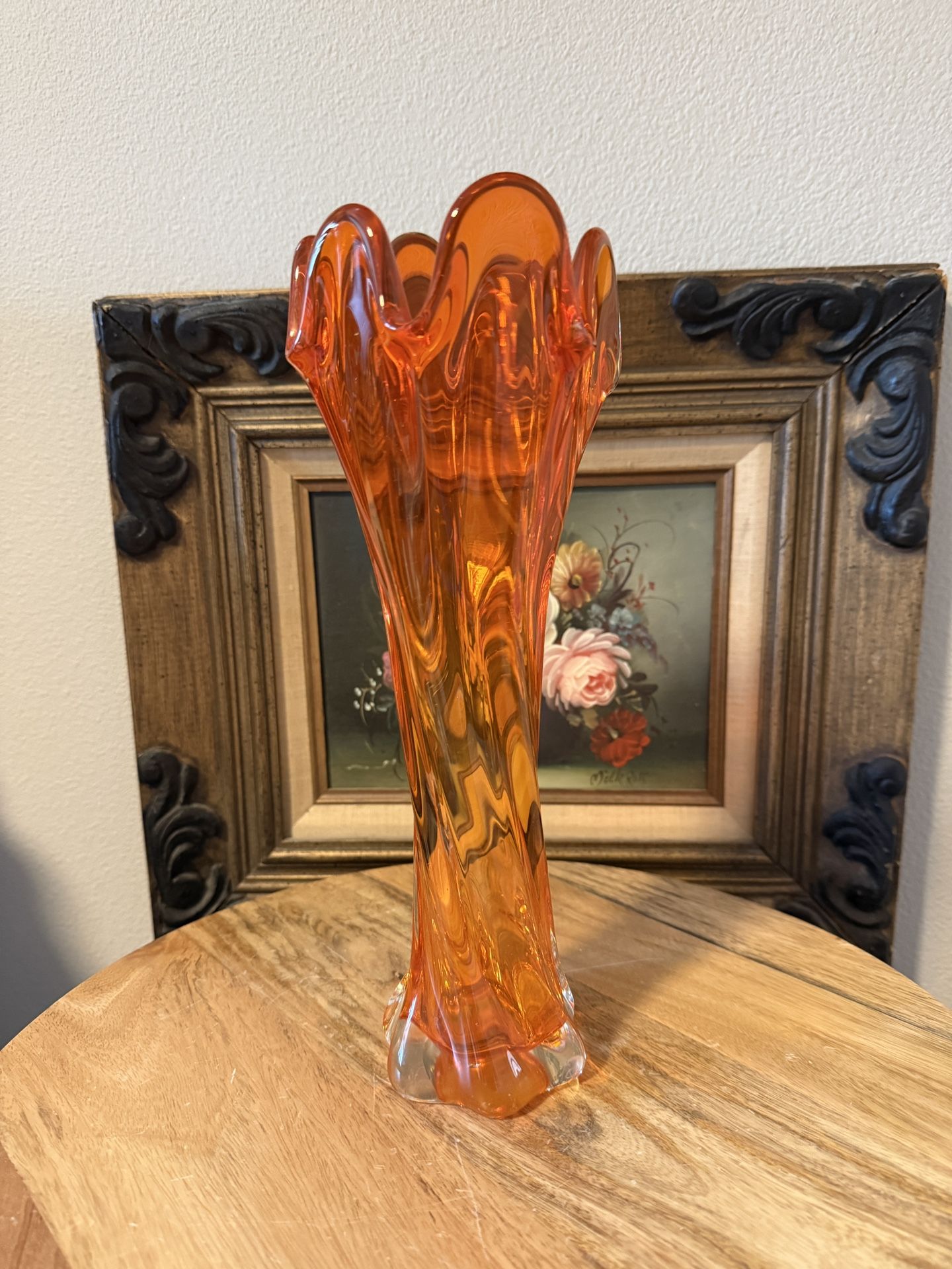 Vintage Mid-Century Modern (MCM) Orange Swirl Glass Vase | Swung Vase | 6 Fingers | 12” Tall | Ruffled Flame Like Top | Retro Flower Vase