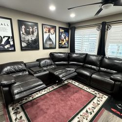 Theater Entertainment Couch 