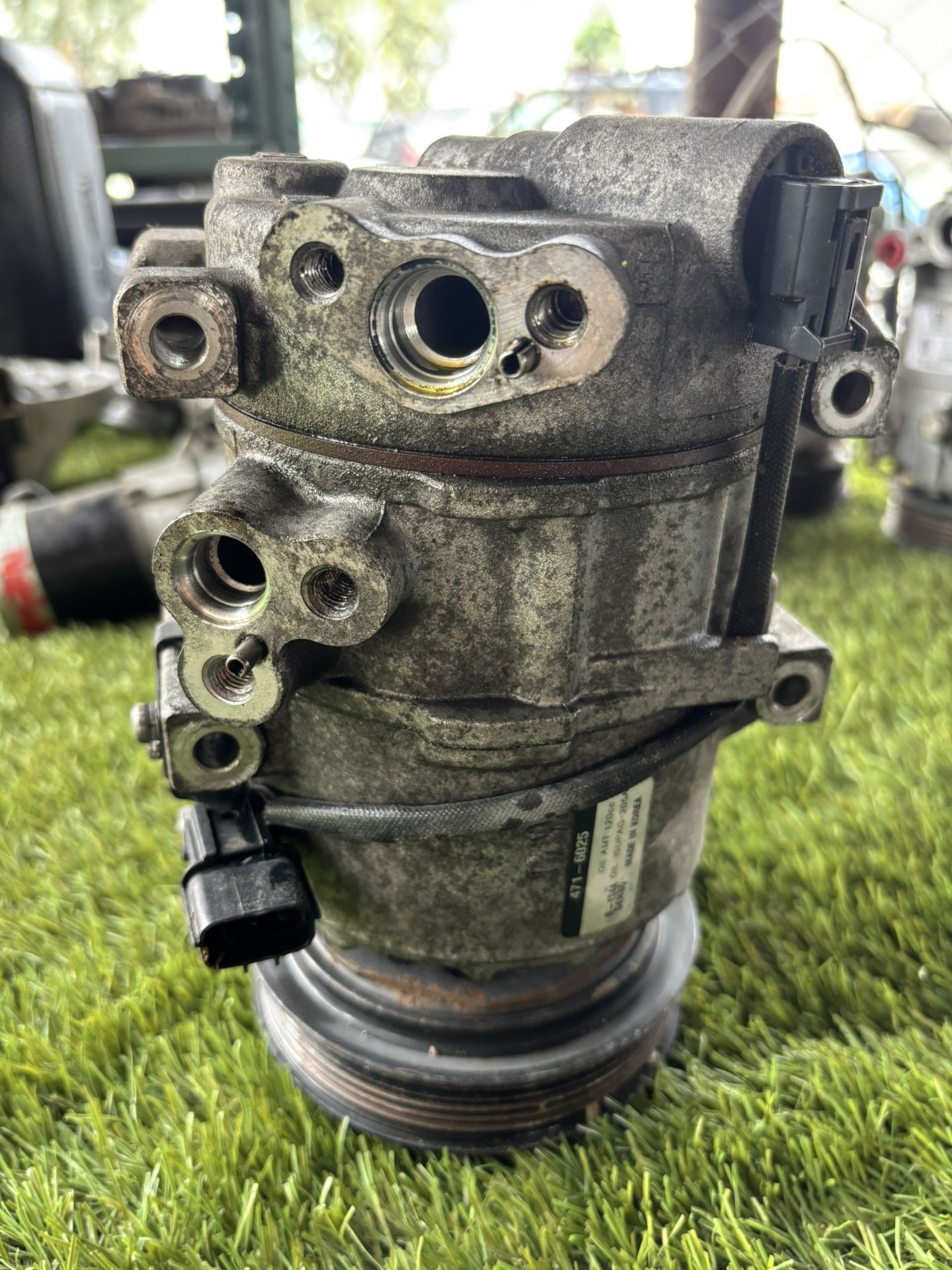 2013 Hyundai Tucson A/C Compressor Part