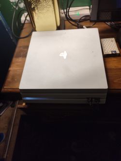 PS4 Pro White 1tb