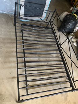 Trendle bed with pullout bed frame. Matress included for bottom frame !