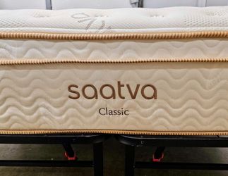 LIKE NEW! Queen Saatva Classic Mattress - Delivery Available