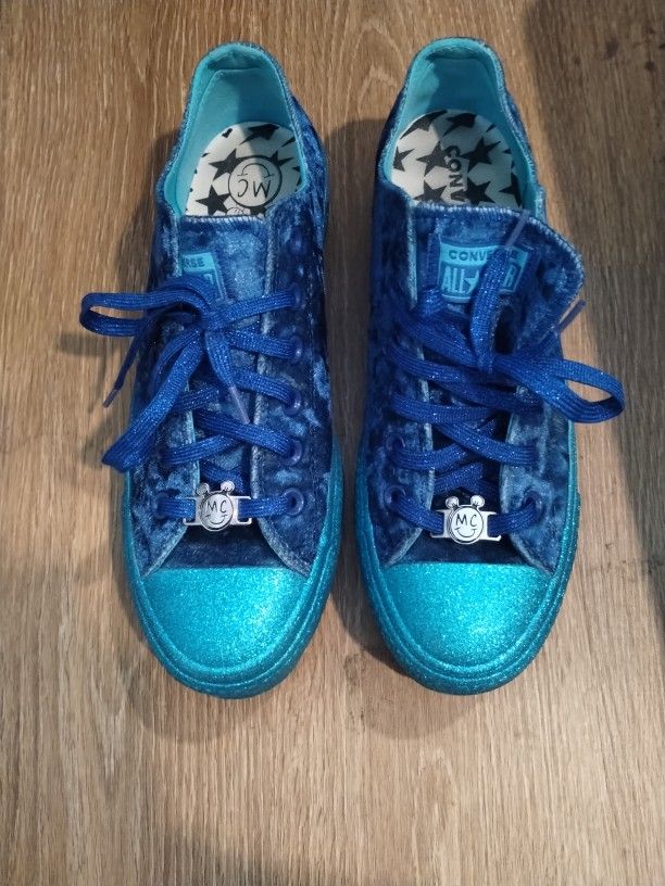 Women's Size 9.5 Blue Miley Cyrus Velvet Glitter Platform Sneakers