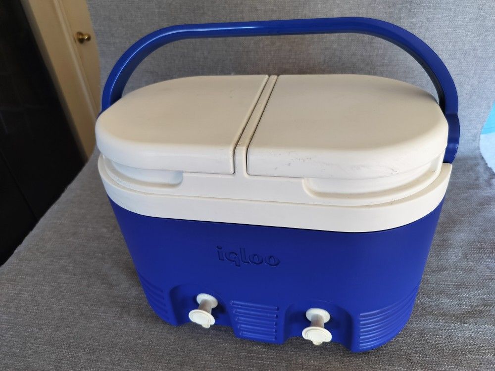Igloo Portable Dual Beverage Cooler-Dispenser