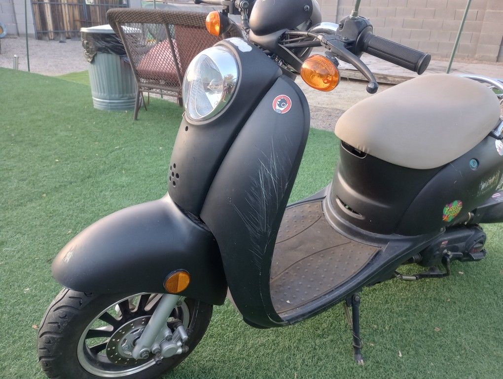 49cc Coleman Scooter for Sale in Tempe AZ OfferUp