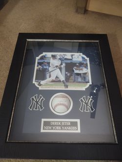 New York Yankees Derek Jeter Shadowbox With Signed Baseball