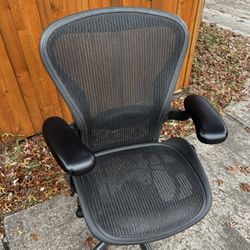 Herman Miller Aeron Size B Office Chair Fully Adjustable 