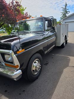 FORD SERVICE TRUCK F 35O,