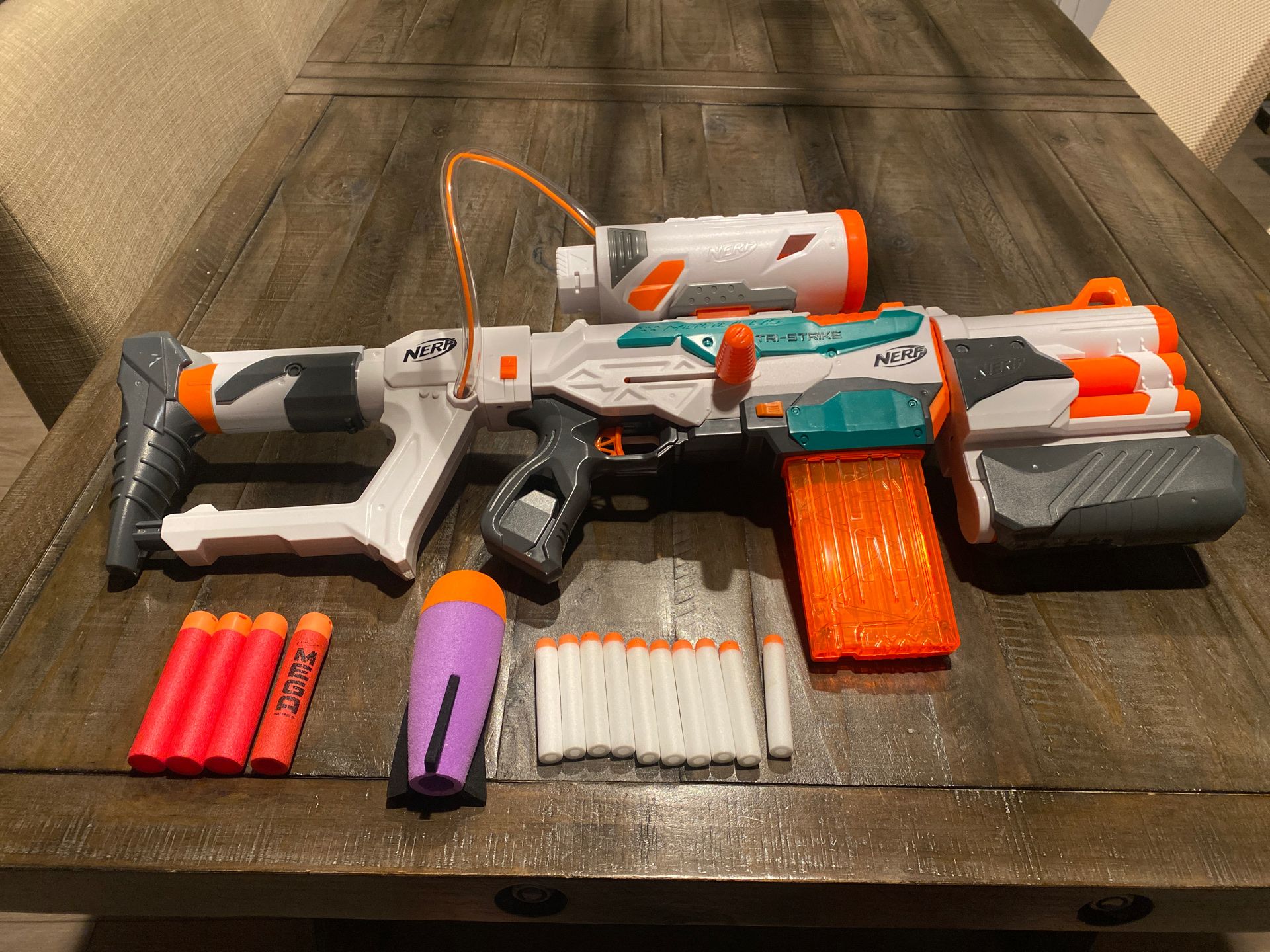 Nerf Modulus Tri-strike complete with all the attachments.