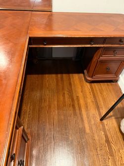 Free desk solid wood everything works