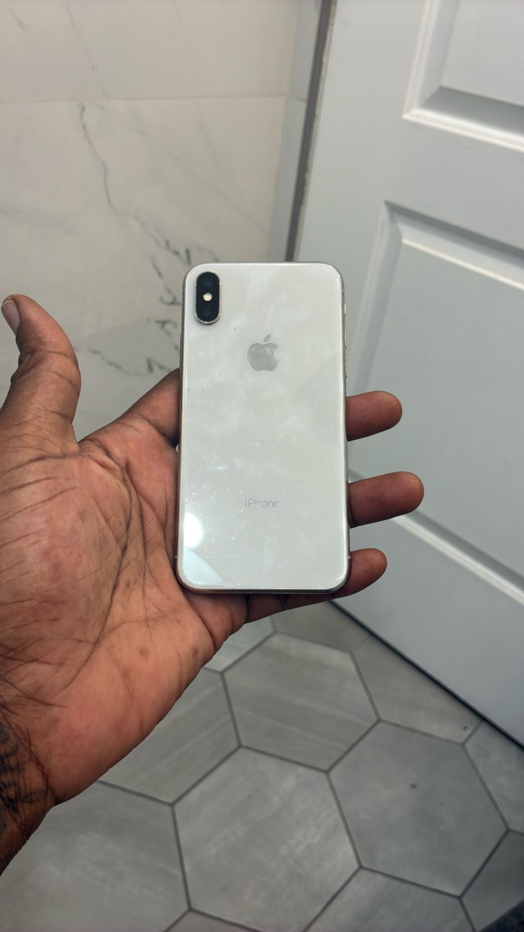 iPhone X