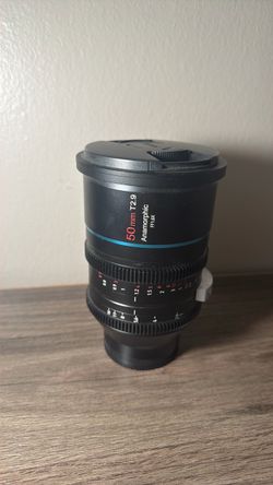 SIRUI Venus 50mm T2.9 1.6x Full-Frame Anamorphic Lens