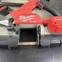 Milwaukee m18 Fuel compact band saw