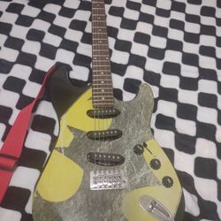 Electric Guitar Like New In Vere Good Cond.