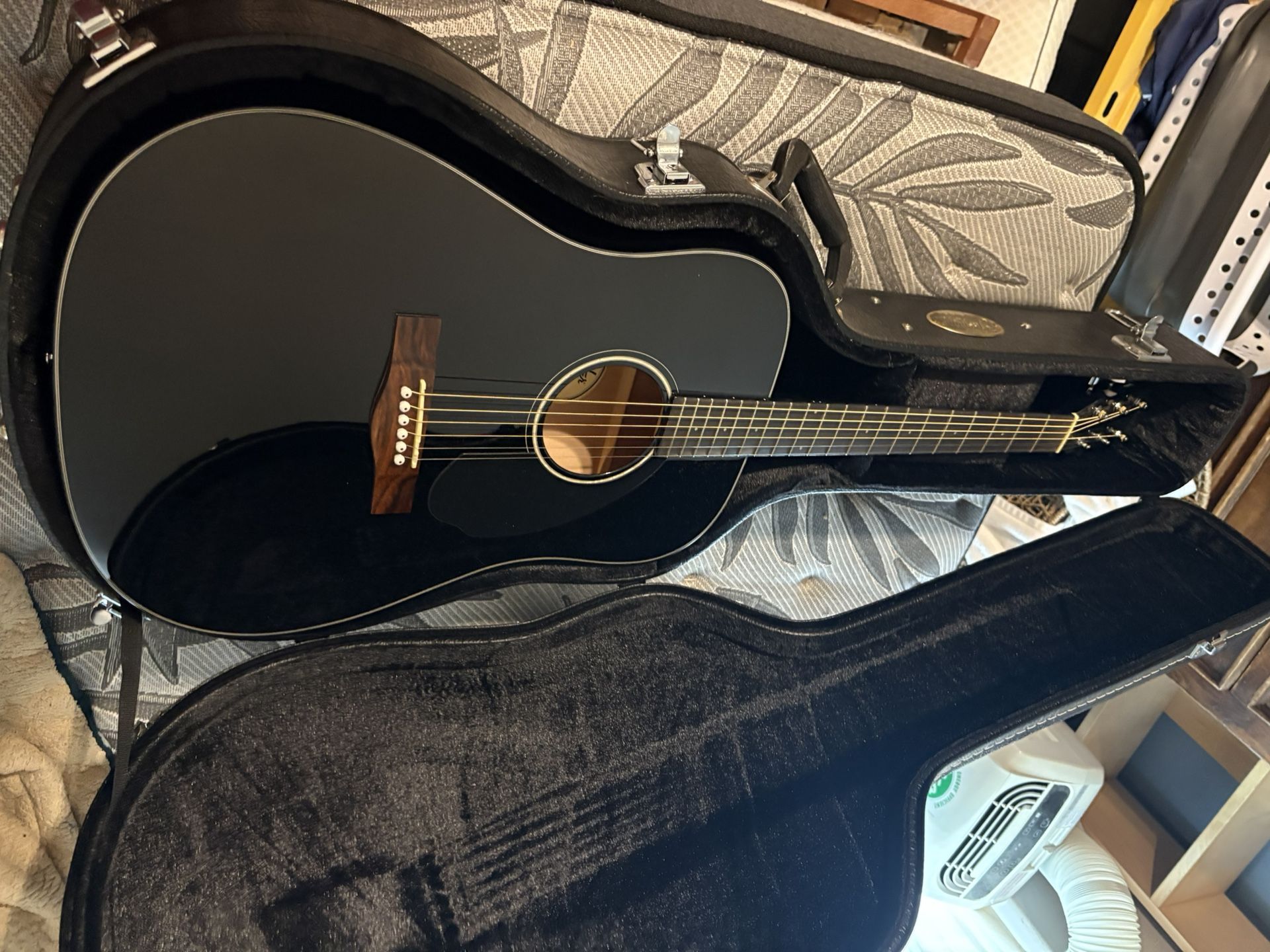 Fender Acoustic Guitar With Hard Showcase, Never Used