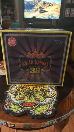 GameStop Exclusive Killer Klowns From Outer space 35